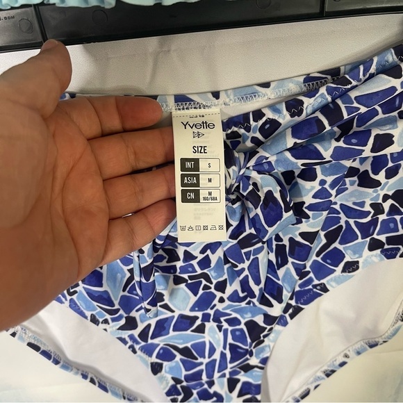 Yvette Ladies 2 piece bathing suit Small Light blue - Picture 3 of 7